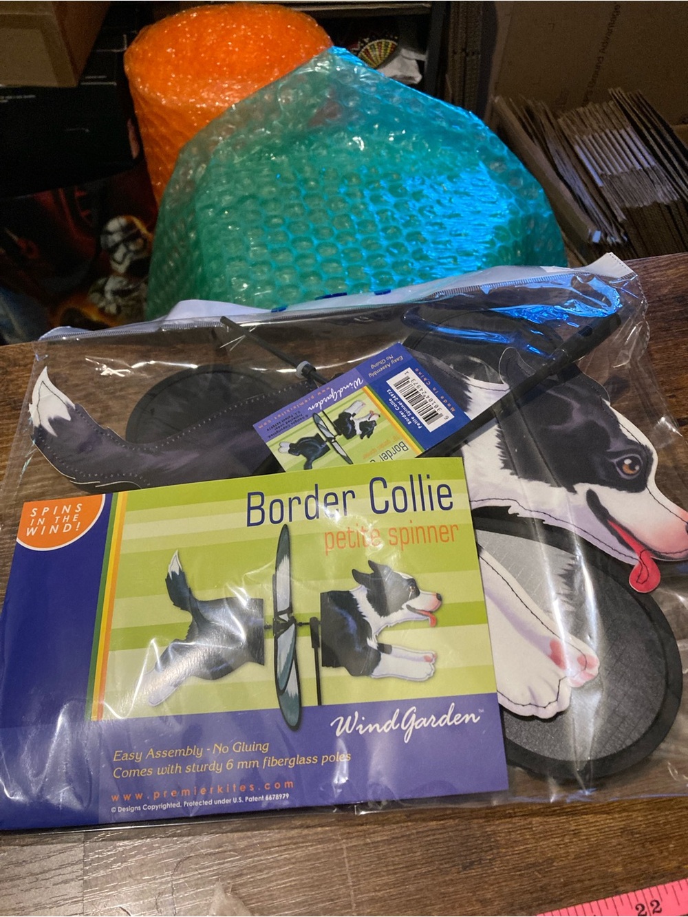Wind Garden petite spinner-Border Collie